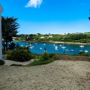 Le Clos Des Abers Bed & Breakfast